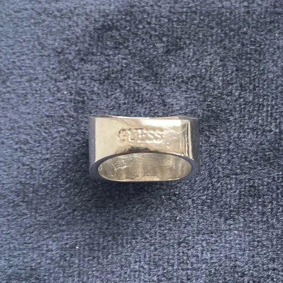Guess Statement Ring - Picture 5 of 7